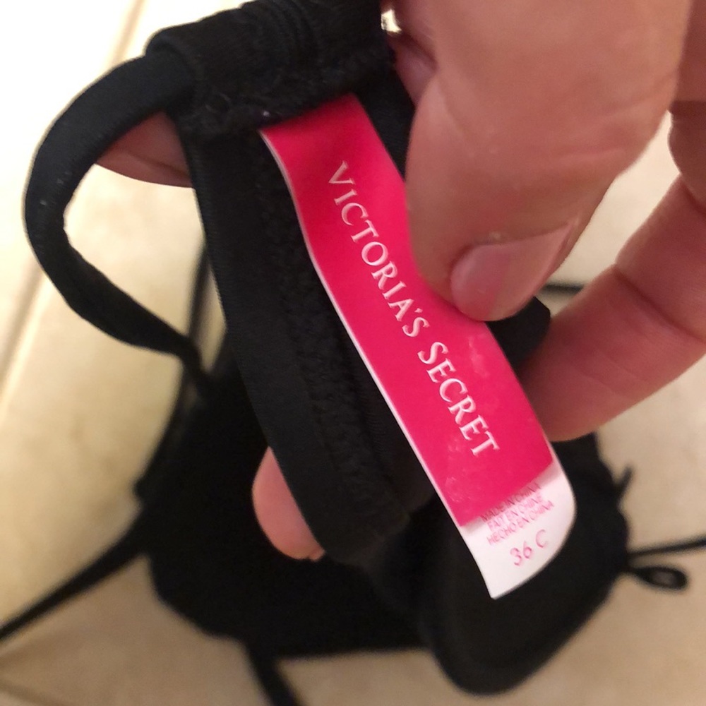 Victoria Secret black swimsuit top! - Picture 4 of 4